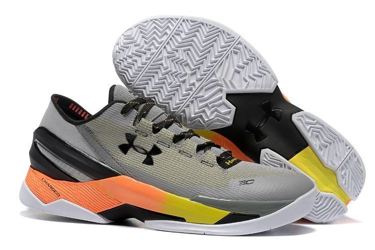 Curry 2 store men 40